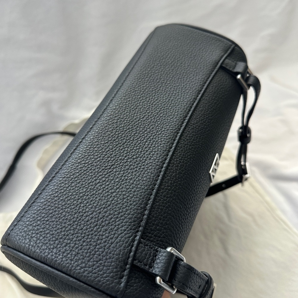 Parisa Wang Grace Backpack convertible backpack crossbody purse - Black (medium) - Picture 8 of 12